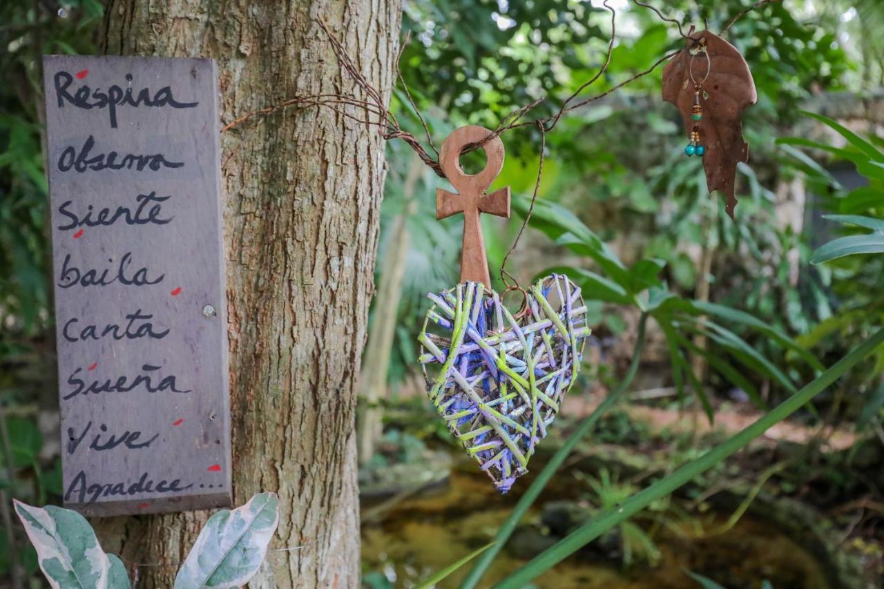 Guest House La Aldea Holistic Experience Cancún Kültér fotó