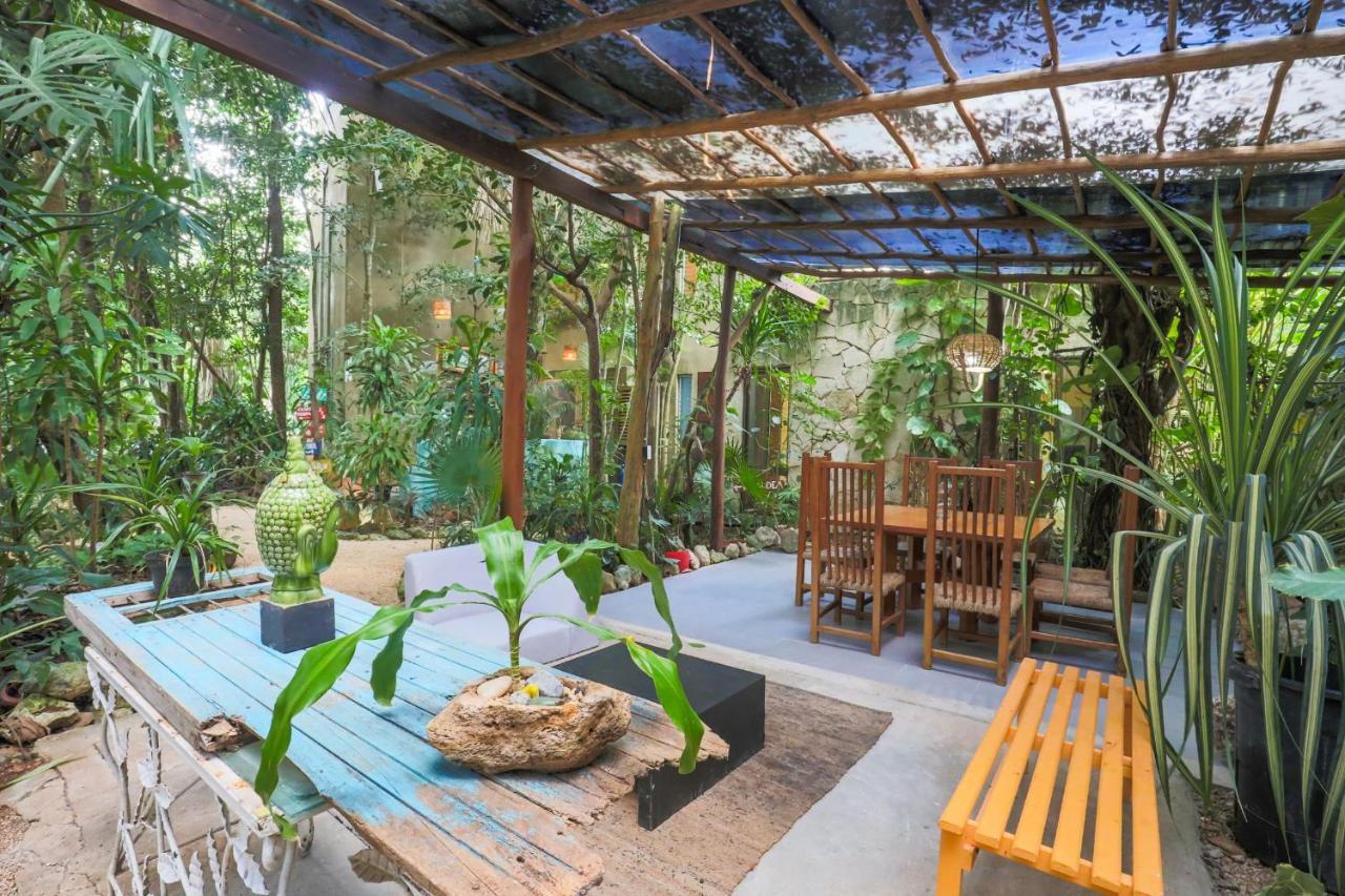 Guest House La Aldea Holistic Experience Cancún Kültér fotó