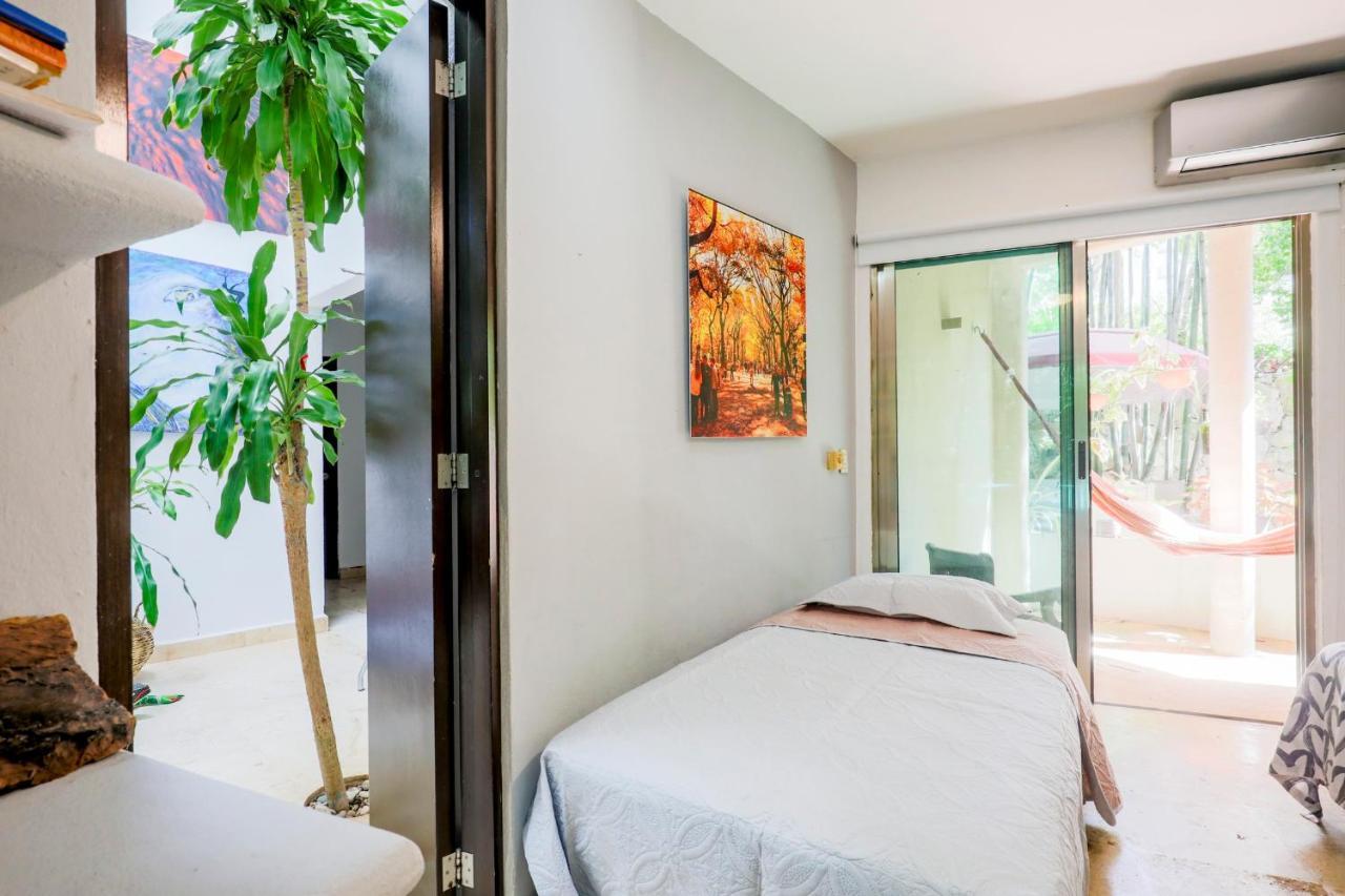 Guest House La Aldea Holistic Experience Cancún Kültér fotó