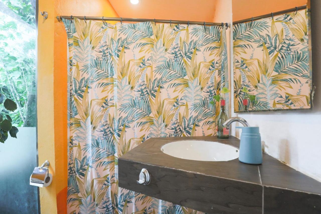 Guest House La Aldea Holistic Experience Cancún Kültér fotó